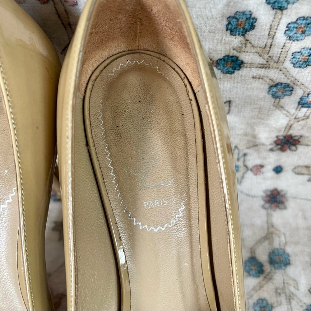 Yves Saint Laurent Tribtoo Tan Patent Heels - Picture 10 of 16